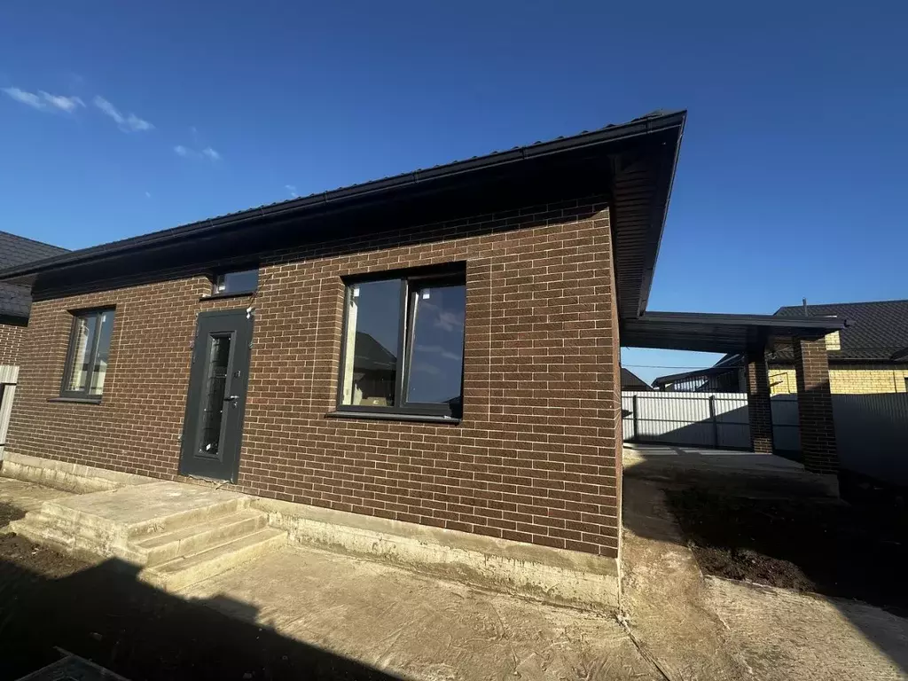 Дом в Краснодарский край, Краснодар пос. Российский, ул. Кишиневская ... - Фото 1