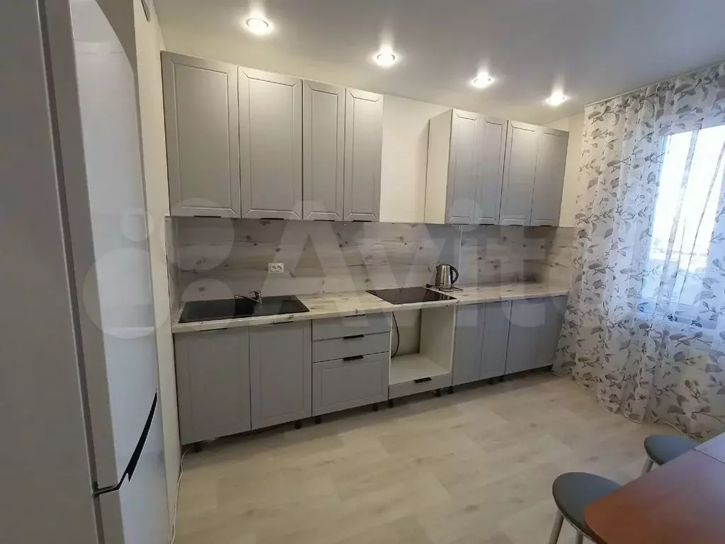2-к. квартира, 60 м, 4/16 эт. - Фото 1