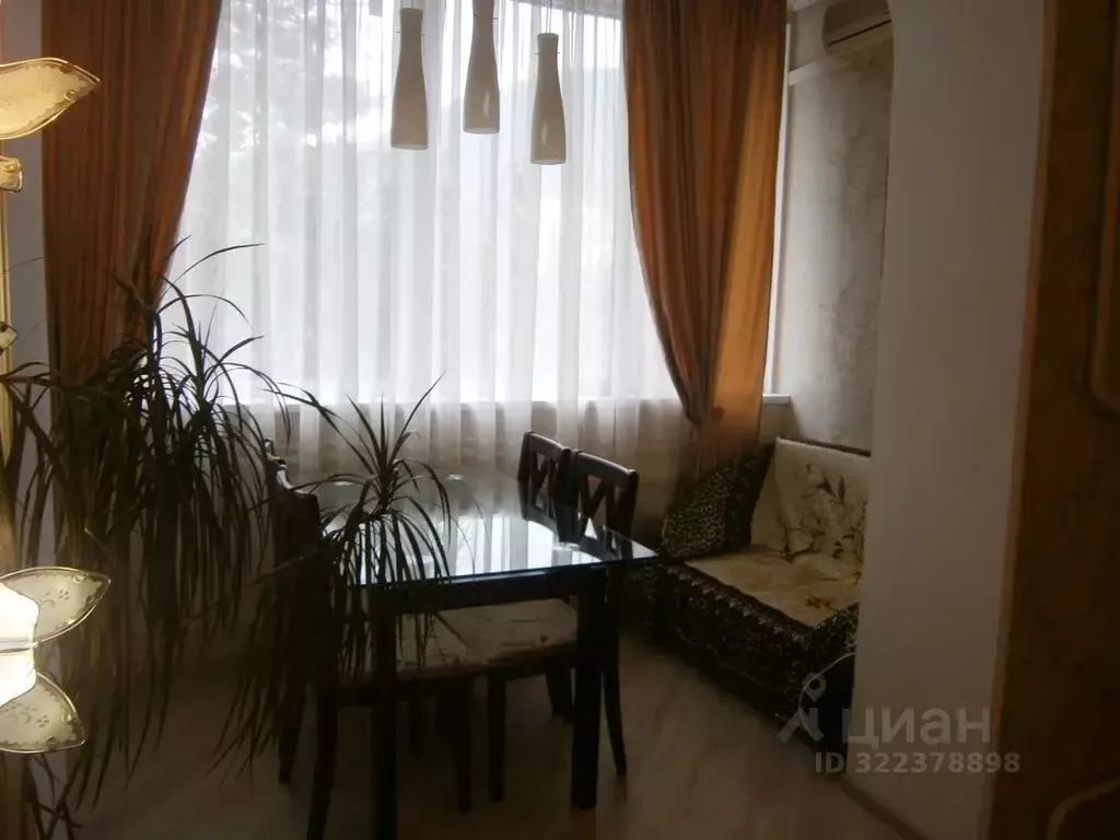 2-к кв. Крым, Алушта муниципальный округ, Партенит пгт ул. Солнечная, ... - Фото 1