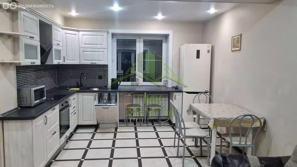 2-комнатная квартира: Улан-Удэ, Боевая улица, 5В (68.7 м) - Фото 1