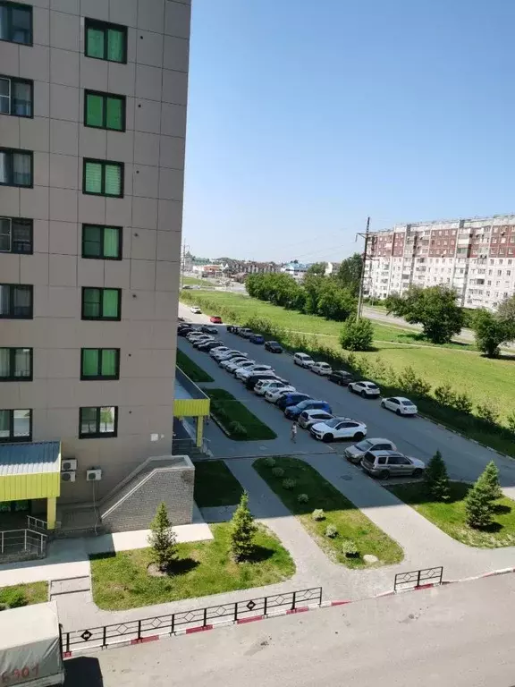 3-к кв. Алтайский край, Барнаул ул. Энтузиастов, 63 (71.91 м) - Фото 1