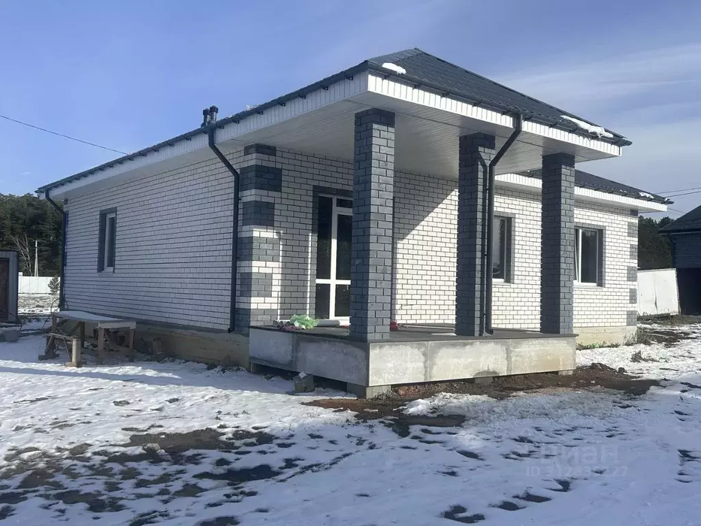 Дом в Свердловская область, Полевской городской округ, с. Курганово  ... - Фото 1