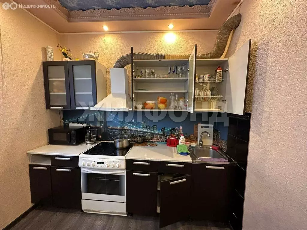 3-комнатная квартира: Норильск, Молодёжный проезд, 19А (69 м) - Фото 1