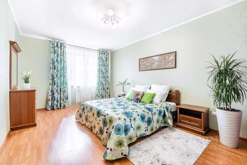 2-к кв. Татарстан, Казань ул. Толбухина, 11 (74.0 м) - Фото 1