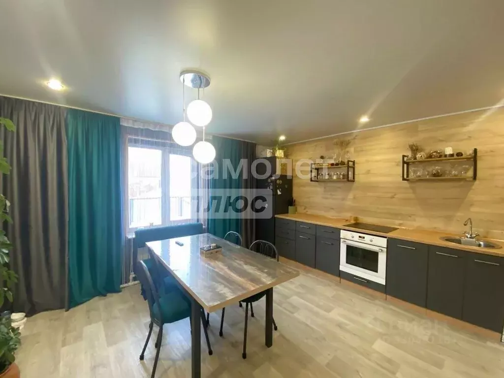 Дом в Алтайский край, Бийск пер. Прямой, 6Б (188 м) - Фото 1