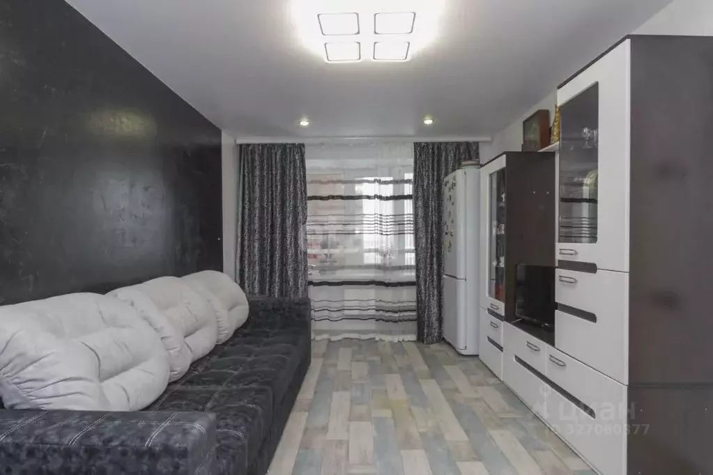 2-к кв. Омская область, Омск ул. 2-я Солнечная, 29/2 (39.5 м) - Фото 1