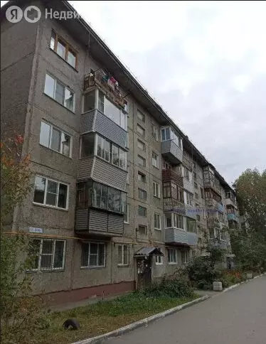 3-комнатная квартира: Барнаул, улица 80-й Гвардейской Дивизии, 36 (47 ... - Фото 0