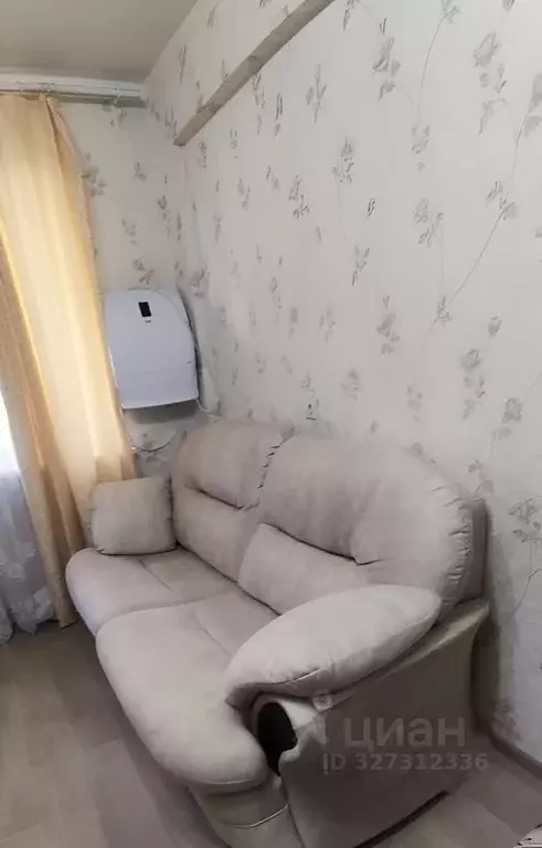 3-к кв. Омская область, Омск ул. Малиновского, 10Б (59.3 м) - Фото 0