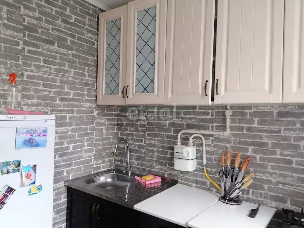 2-к кв. Псковская область, Остров 1 Мая ул., 10 (40.6 м) - Фото 1