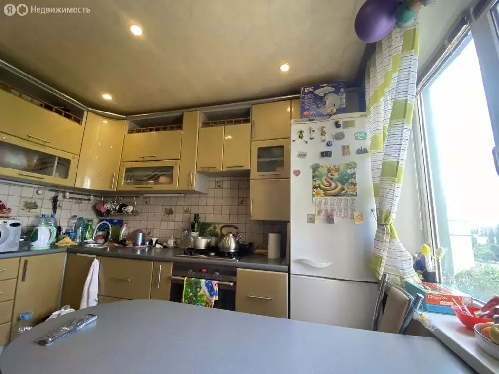 3-комнатная квартира: Курск, проспект Кулакова, 3 (63.7 м) - Фото 1