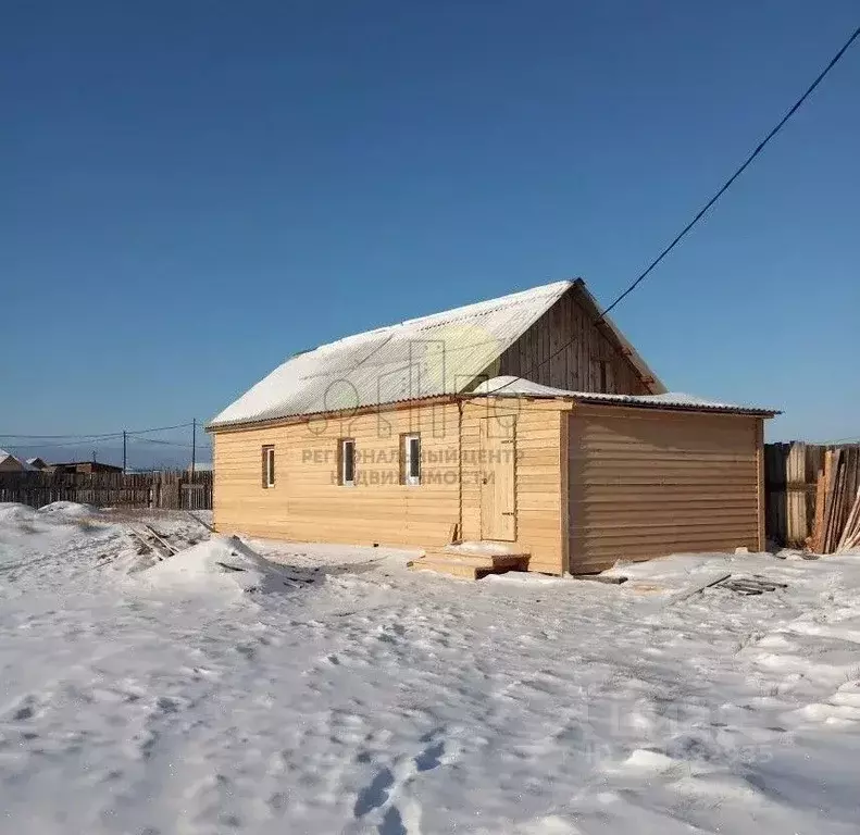 Дом в Иркутская область, Эхирит-Булагатский район, пос. Усть-Ордынский ... - Фото 1