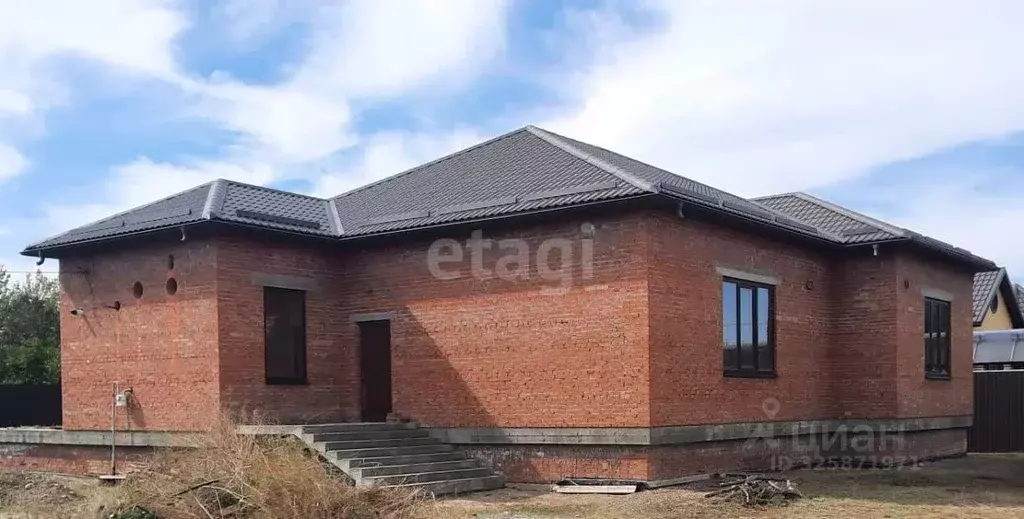 Дом в Краснодарский край, Новокубанск Прочноокопская ул. (156 м) - Фото 1