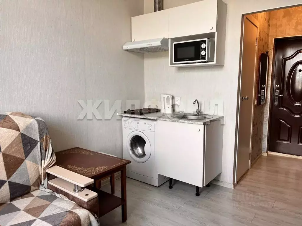 Комната Новосибирская область, Новосибирск ул. Титова, 7 (15.1 м) - Фото 0