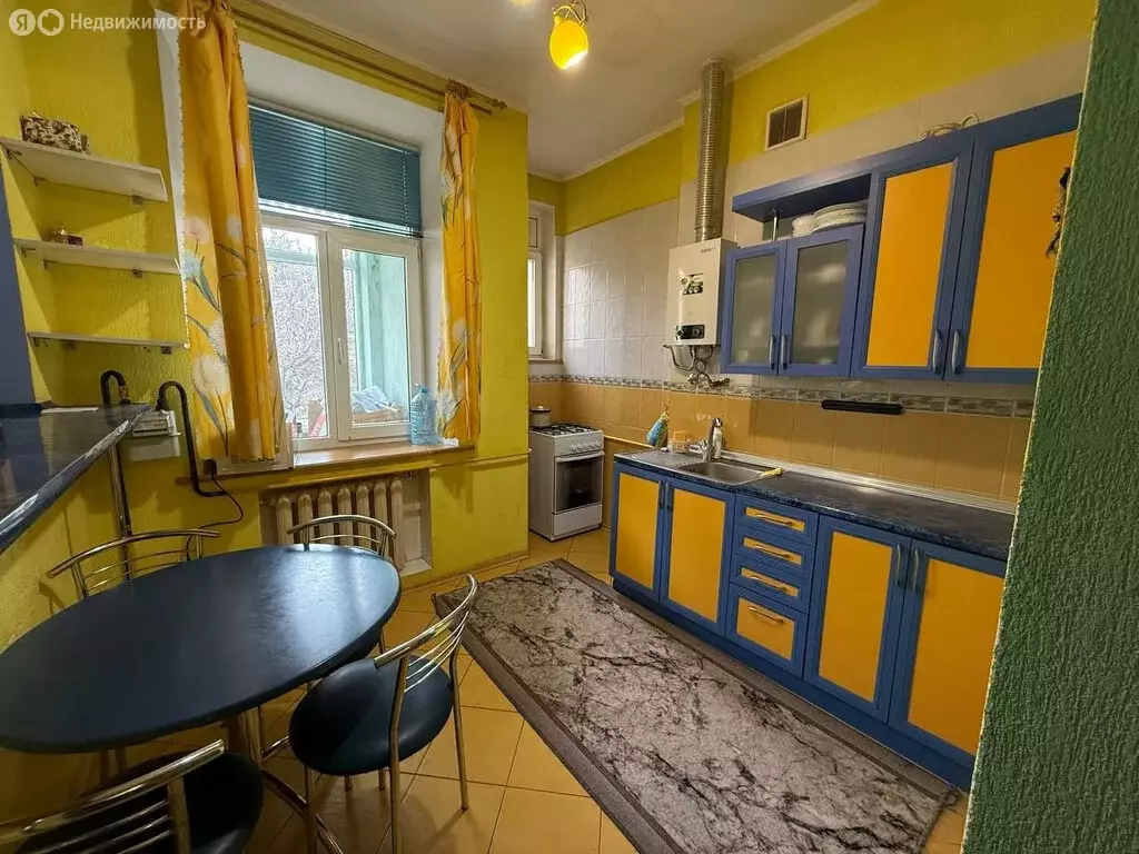 2-комнатная квартира: Симферополь, улица Павленко, 1 (60.7 м) - Фото 1