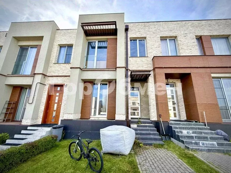 Таунхаус в Москва д. Большое Свинорье, ул. Черничная, 56к3 (112 м) - Фото 1