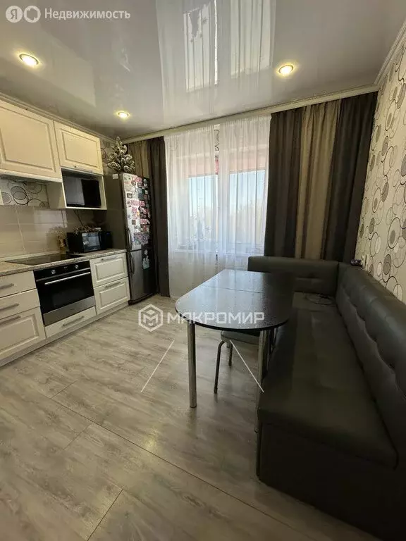 2-комнатная квартира: Брянск, Флотская улица, 4 (61.5 м) - Фото 2