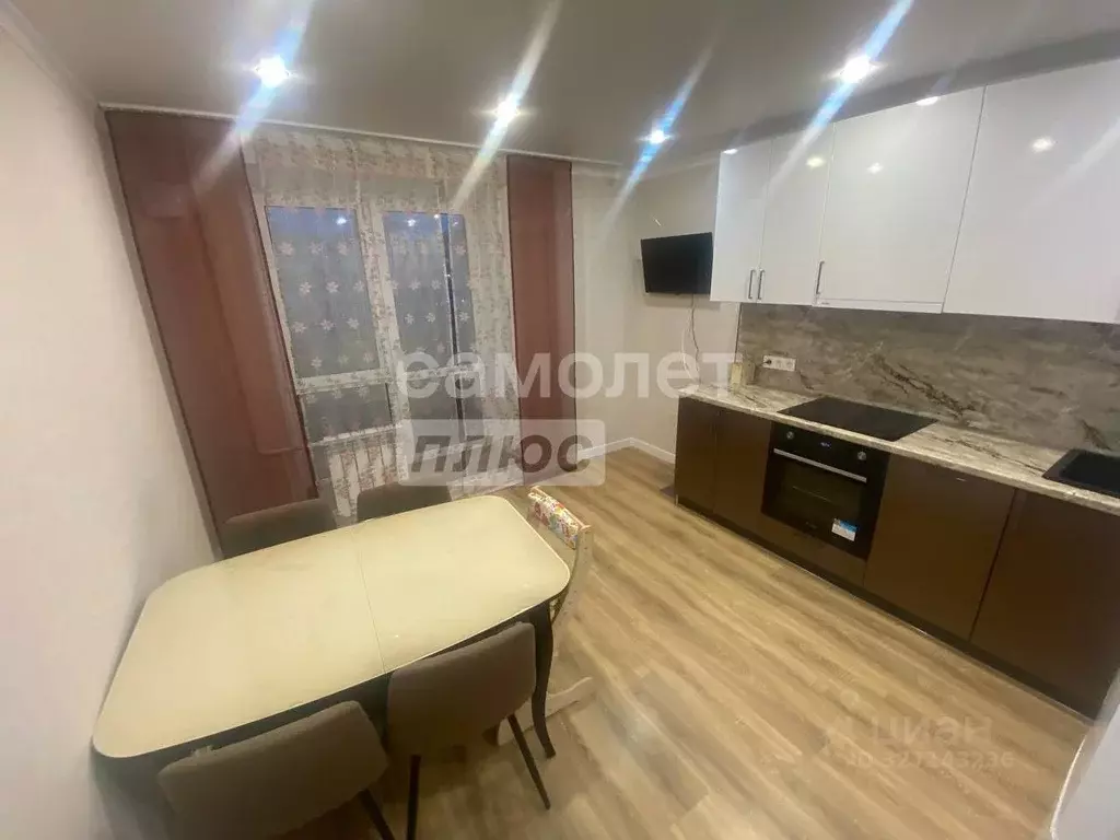 2-к кв. Вологодская область, Вологда ул. Возрождения, 51 (55.0 м) - Фото 1