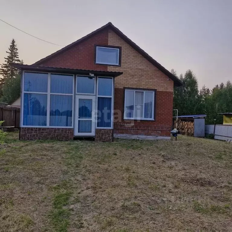 Дом в Пермский край, Чернушинский муниципальный округ, пос. Азинский ... - Фото 1