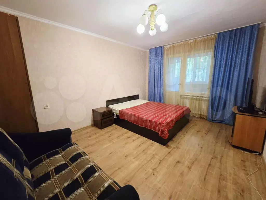 1-к. квартира, 42 м, 1/9 эт. - Фото 0