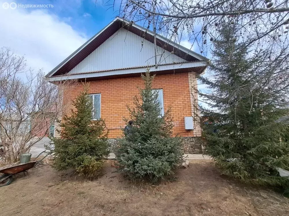 Дом в посёлок городского типа Карымское, Молодёжная улица, 6 (98.2 м) - Фото 1