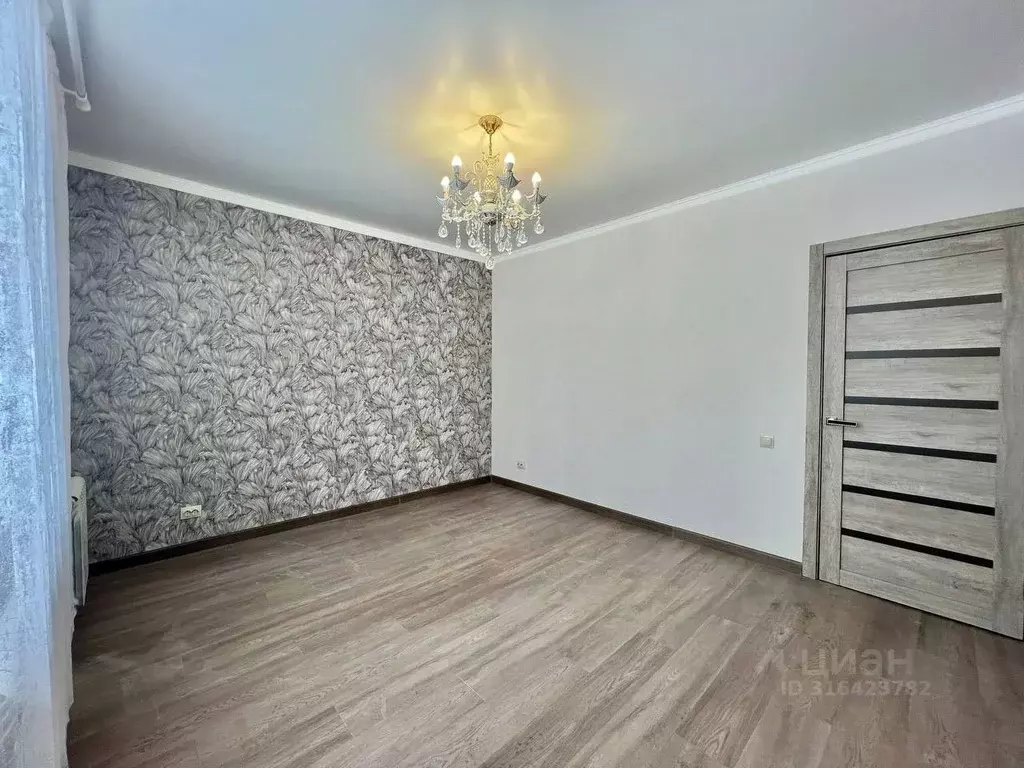 3-к кв. Калужская область, Калуга ул. Минская, 40 (58.0 м) - Фото 0