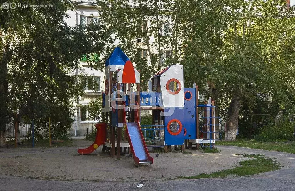 3-комнатная квартира: Тюмень, улица Карла Маркса, 12 (61.9 м) - Фото 1