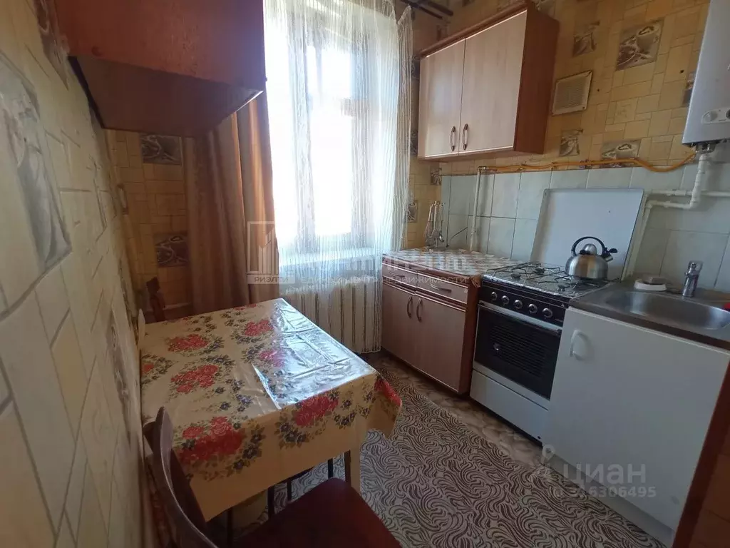 2-к кв. Владимирская область, Ковров ул. МОПРа, 27 (40.0 м) - Фото 0