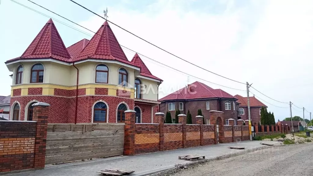 Дом в Калининградская область, Гурьевский муниципальный округ, пос. ... - Фото 1