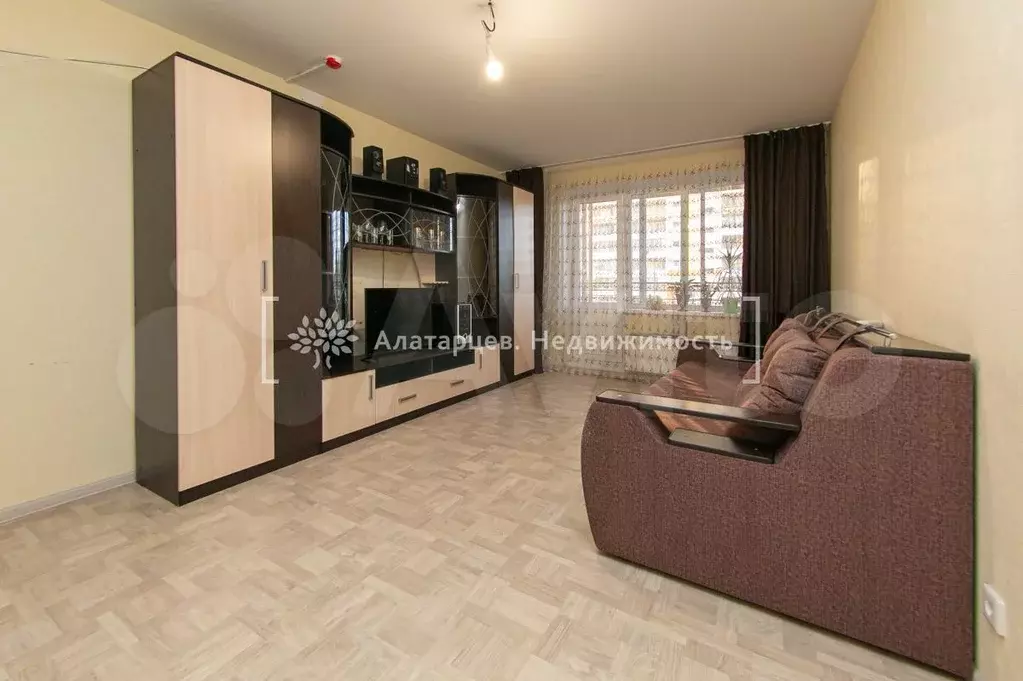 3-к. квартира, 84 м, 1/17 эт. - Фото 1