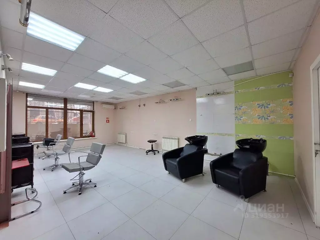 Торговая площадь в Ростовская область, Ростов-на-Дону ул. 14-я Линия, ... - Фото 1