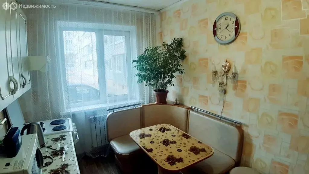 3-комнатная квартира: Уссурийск, улица Гоголя, 9 (67 м) - Фото 0