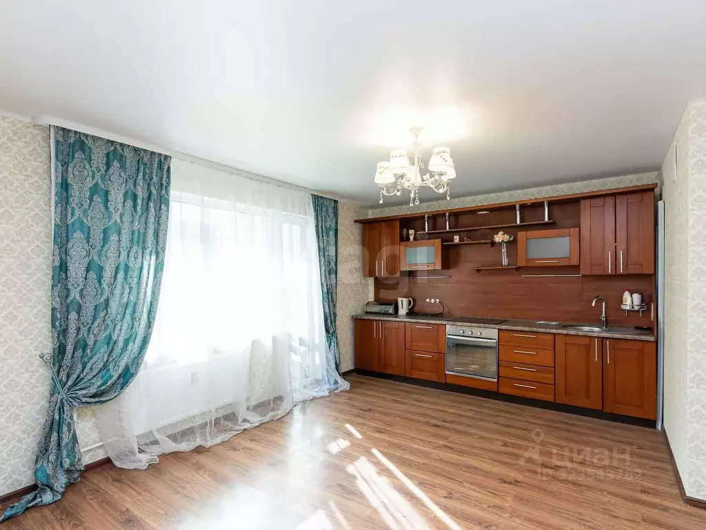 Студия Тюменская область, Тюмень ул. Новоселов, 113 (34.0 м) - Фото 1