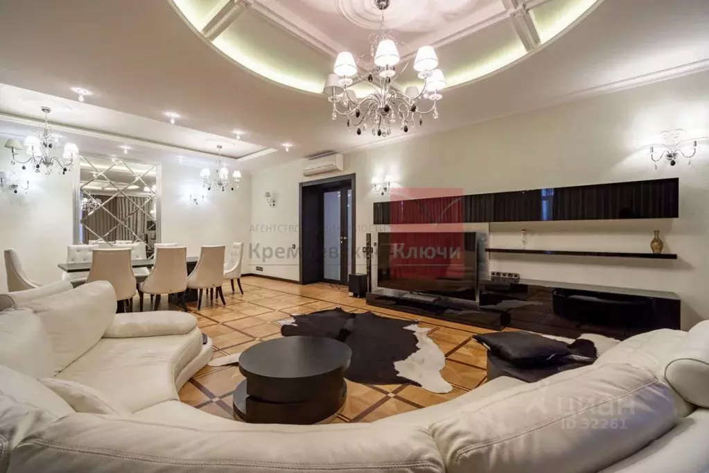 6-к кв. Санкт-Петербург ул. Бадаева, 6к1 (276.3 м) - Фото 1