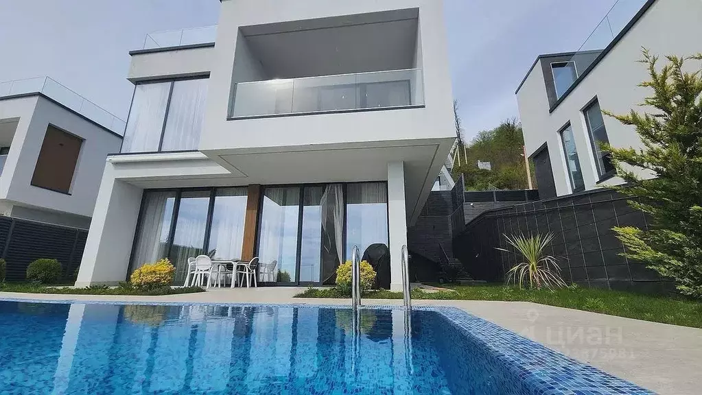 Дом в Краснодарский край, Сочи Сухумское ш., 19/4В (290 м) - Фото 2