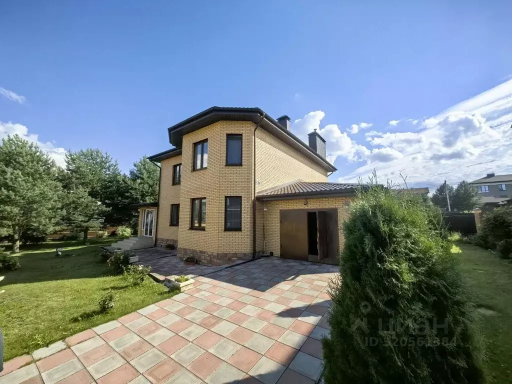 Дом в Калужская область, Калуга Трамплинная ул., 90 (225 м) - Фото 0