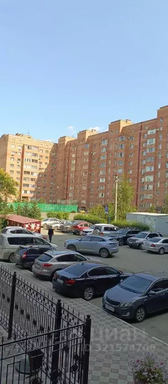 3-к кв. Омская область, Омск ул. Степанца, 3 (88.6 м) - Фото 1