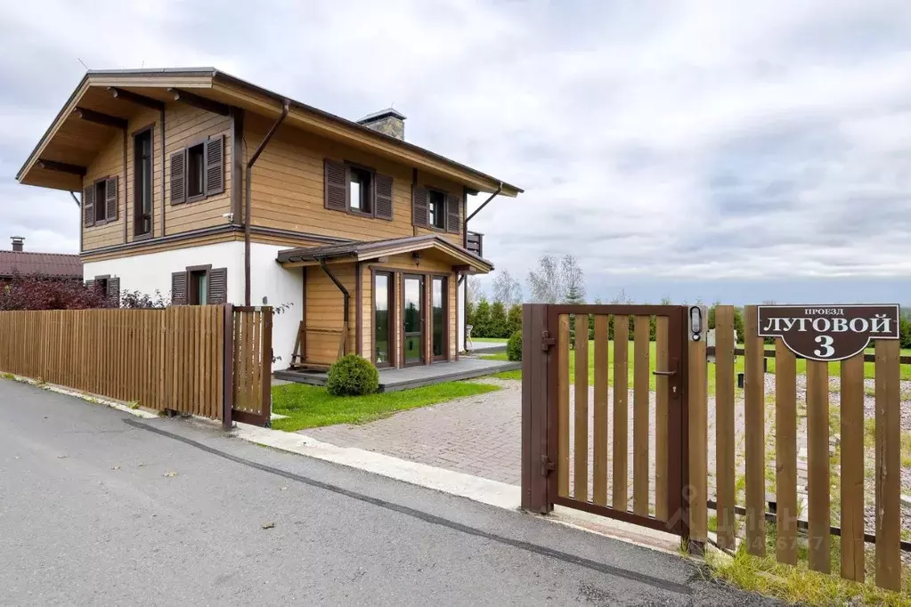 Дом в Ленинградская область, Всеволожский район, Бугровское городское ... - Фото 1