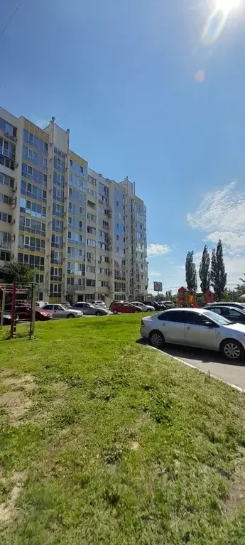 2-к кв. Саратовская область, Энгельс Студенческая ул., 183д (55.6 м) - Фото 0