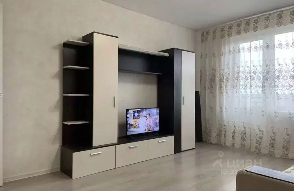 1-к кв. Саратовская область, Саратов ул. Имени Виктора Аржаного, 8 ... - Фото 0