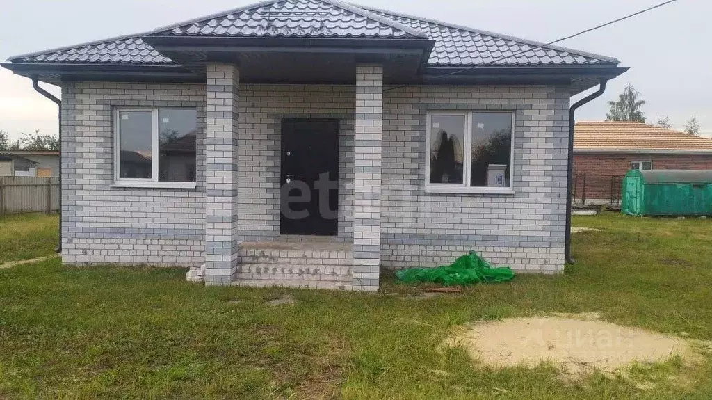 Дом в Воронежская область, с. Новая Усмань ул. Ломоносова, 1 (76 м) - Фото 1