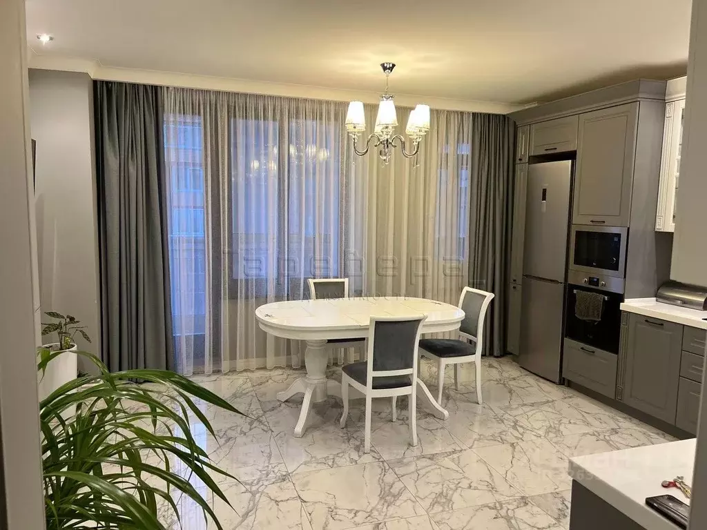 3-к кв. Красноярский край, Красноярск ул. Молокова, 1к3 (139.0 м) - Фото 2