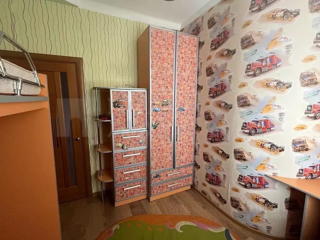 3-к кв. Новгородская область, Боровичи 1 Мая пл., 1 (64.5 м) - Фото 1