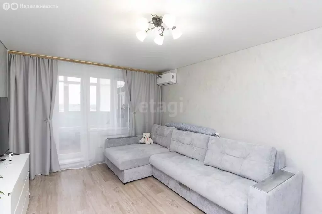 1-комнатная квартира: Тюмень, улица Павла Шарова, 7 (37 м) - Фото 1
