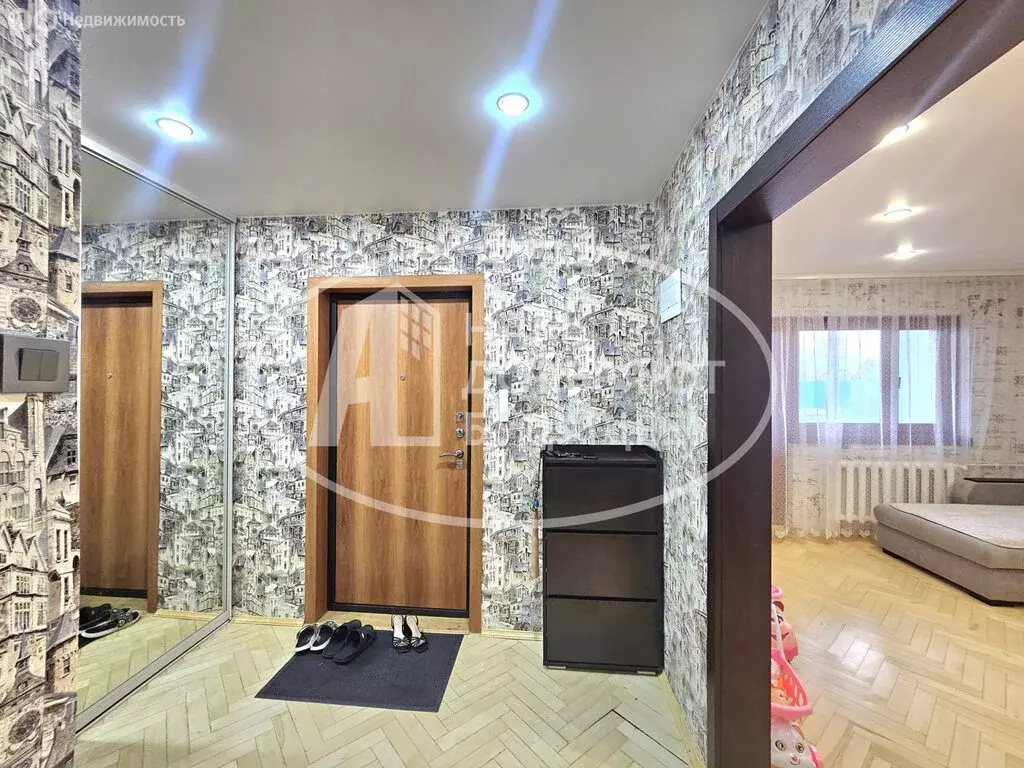 2-комнатная квартира: посёлок Марковский, 17 (57.2 м) - Фото 1