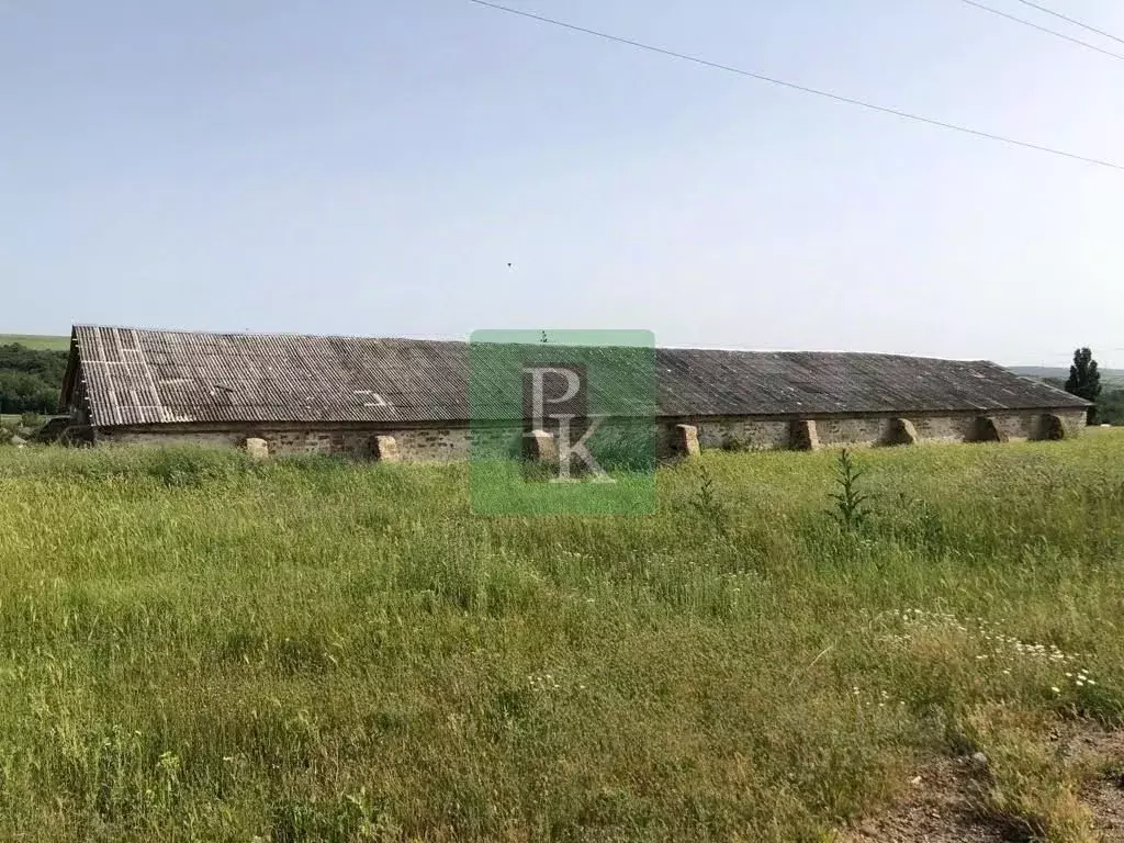 Склад в Крым, Бахчисарайский район, Каштановское с/пос, с. Отрадное ... - Фото 1