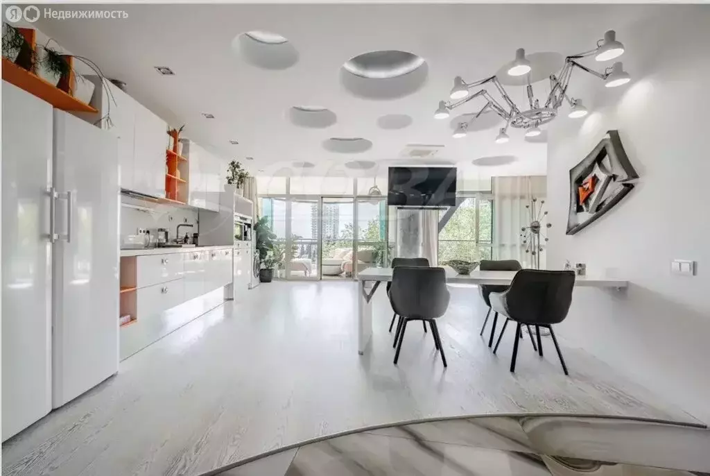 4-комнатная квартира: Сочи, микрорайон Светлана, проспект Пушкина, 6 ... - Фото 2