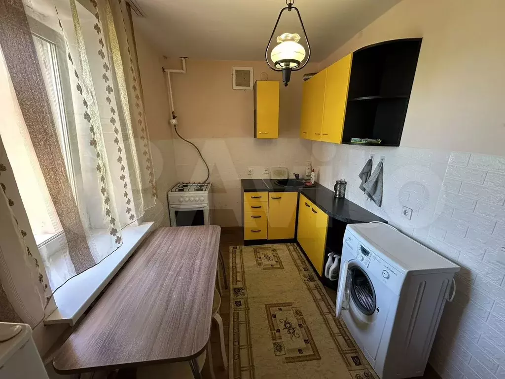 1-к. квартира, 38 м, 1/9 эт. - Фото 0