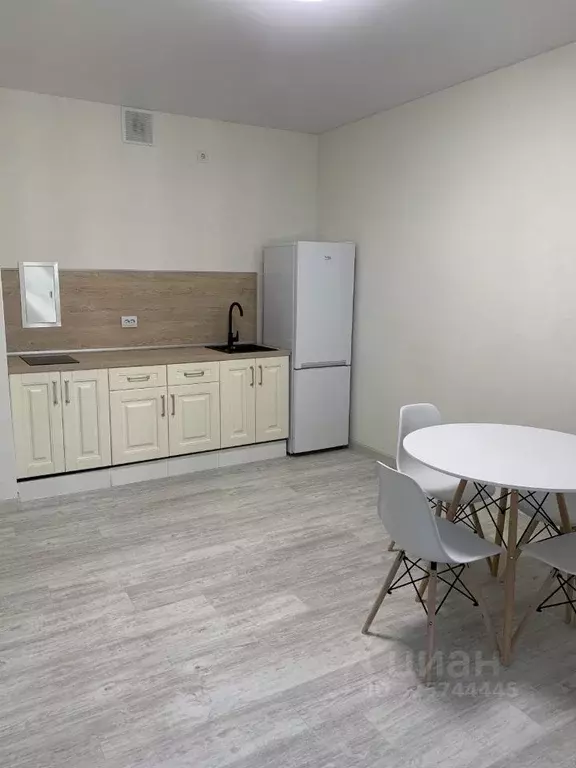 1-к кв. Омская область, Омск ул. Александра Захарченко, 5 (39.0 м) - Фото 2