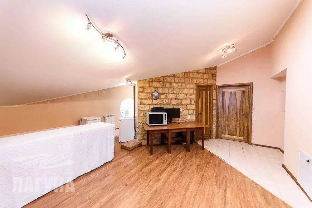 1-к кв. Томская область, Томск Учебная ул., 49/1 (50.2 м) - Фото 2