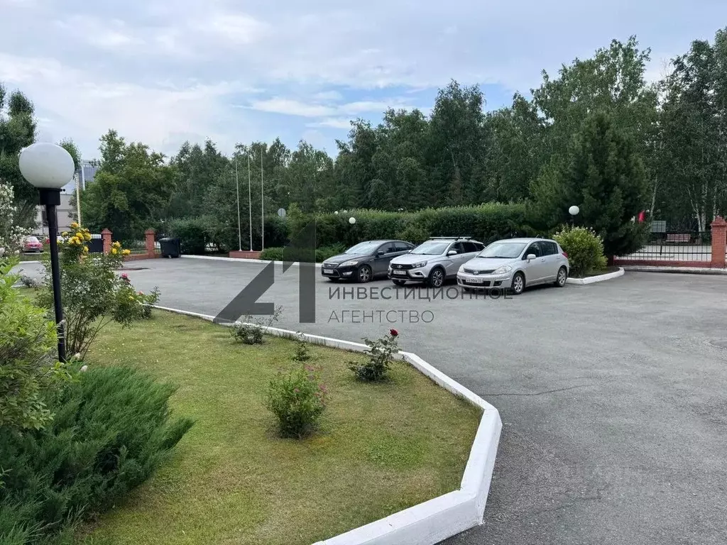 Помещение свободного назначения в Тюменская область, Тюмень ул. 30 лет ... - Фото 1